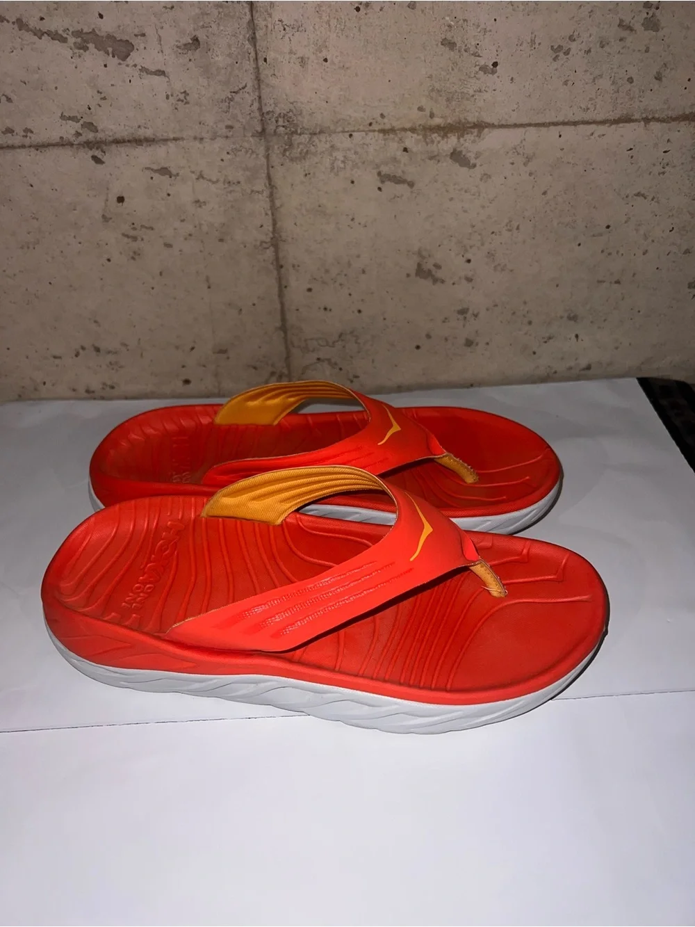 HOKA ONE ONE Ora Recovery Flip Sandals Fiesta Amber Yellow Men's 8 Orange